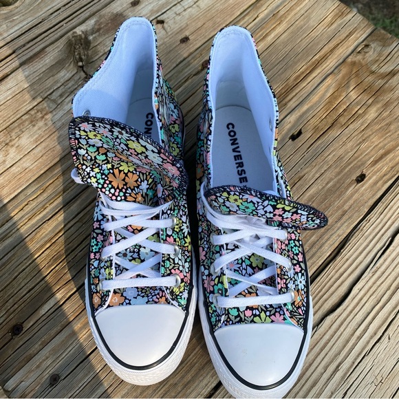 NEW converse Chuck Taylor All Stars. Hi-top. Platform. Canvas. Tiny flowers Sz 9 - Picture 4 of 6